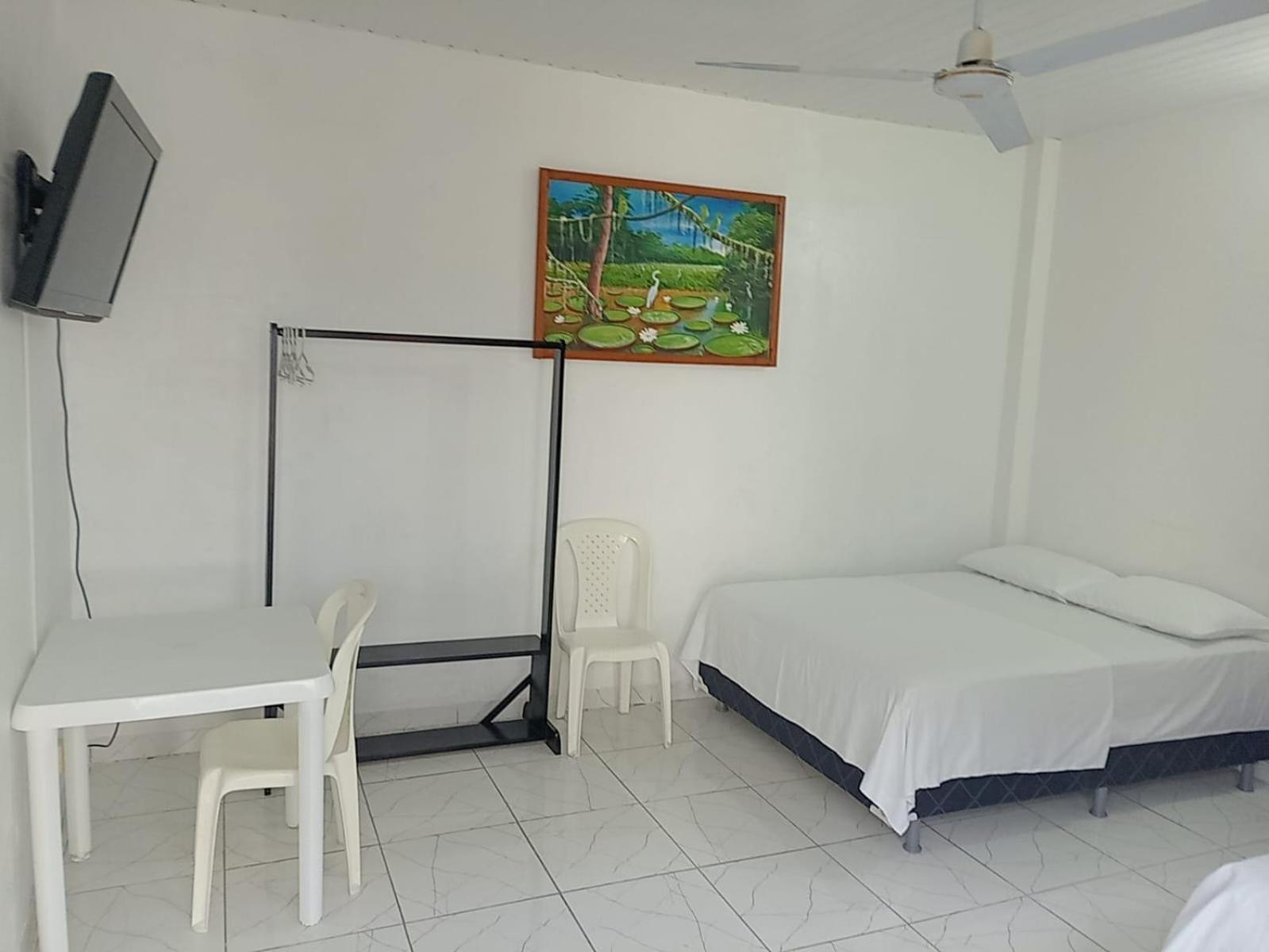 Hotel Heliconias Летисия Экстерьер фото