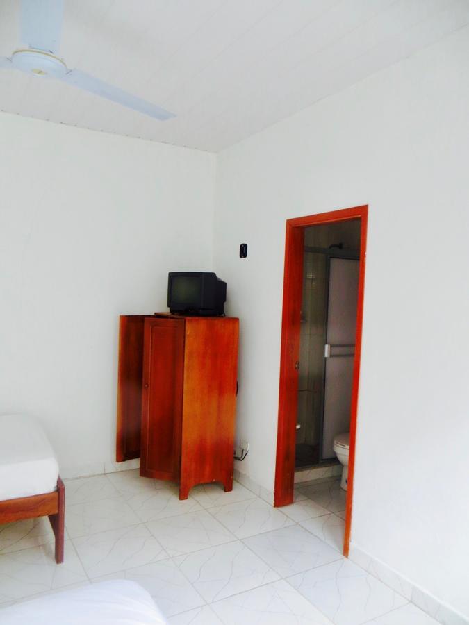 Hotel Heliconias Летисия Экстерьер фото
