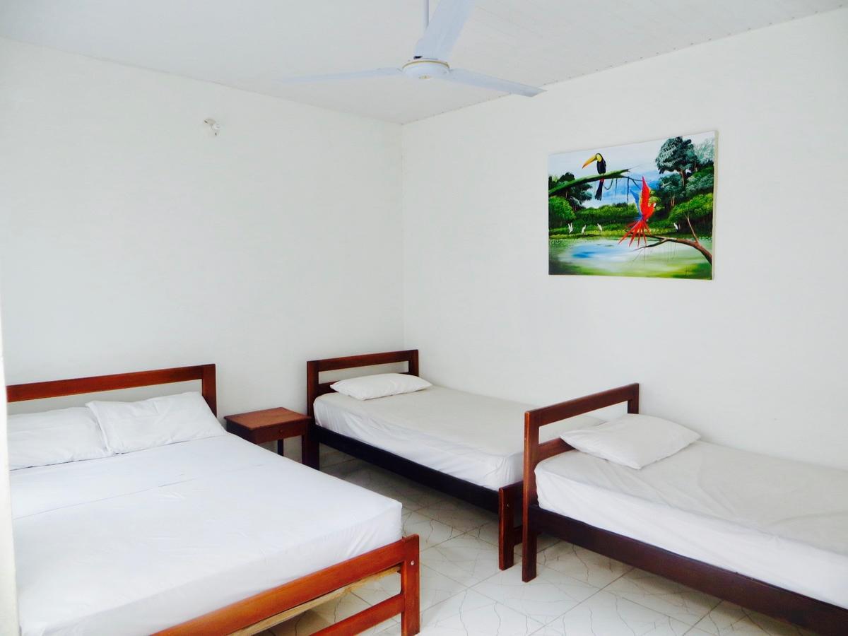 Hotel Heliconias Летисия Экстерьер фото