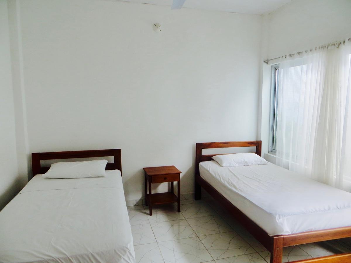 Hotel Heliconias Летисия Экстерьер фото
