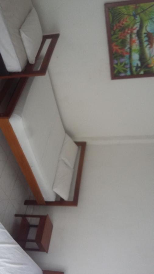 Hotel Heliconias Летисия Экстерьер фото